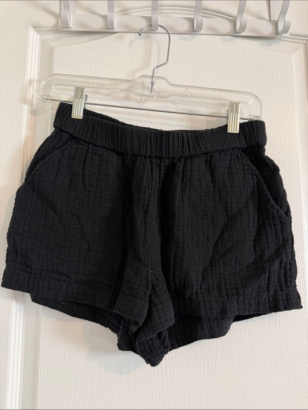 Black Women's Textured Elastic-Waist Shorts